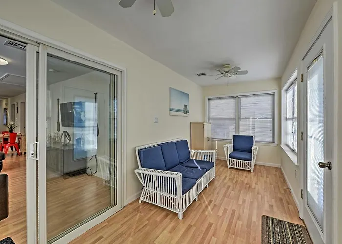 Charming Cottage - Steps To Point Pleasant Beach!
