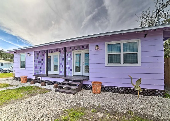 Rockport Home With Yard 2 Mi To Gulf Coast Beaches!