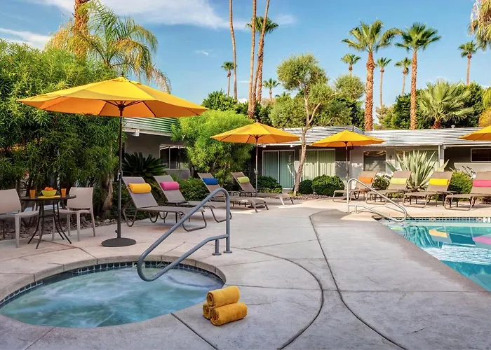Avance Hotel Palm Springs